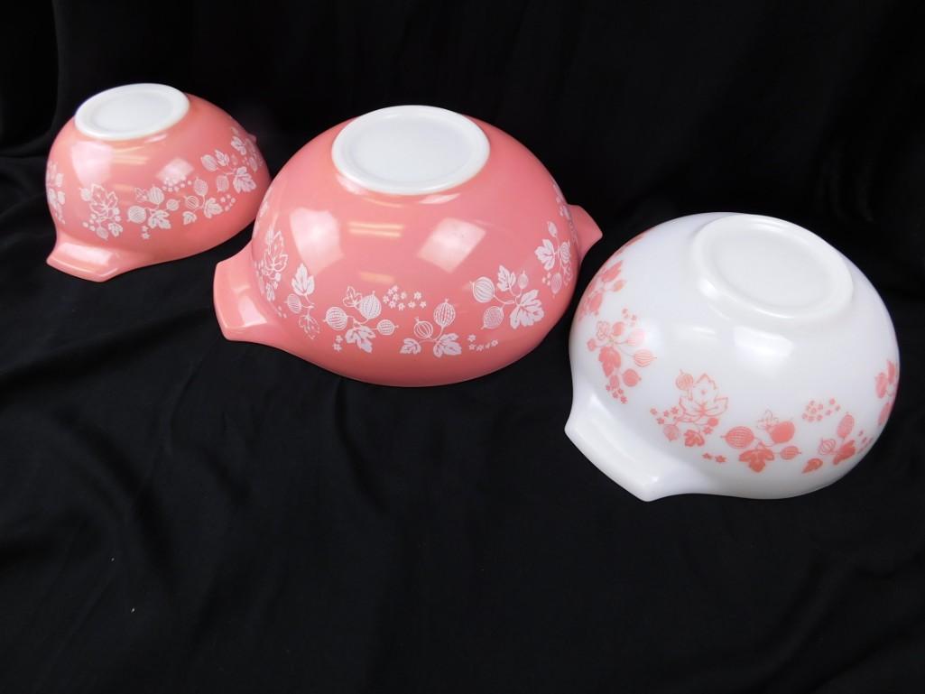 Vintage Pyrex Pink & White Gooseberry Cinderella (1 of 8)