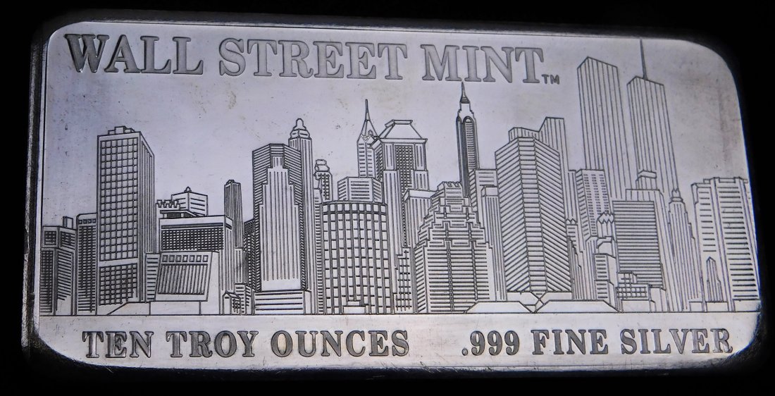 10 Oz Wall Street Mint Silver Bar .999 Fine Silver: Rare vintage 10 troy ounces silver bar from the Wall Street Mint featuring the New York City Skyline with the World Trade Center Twin Towers