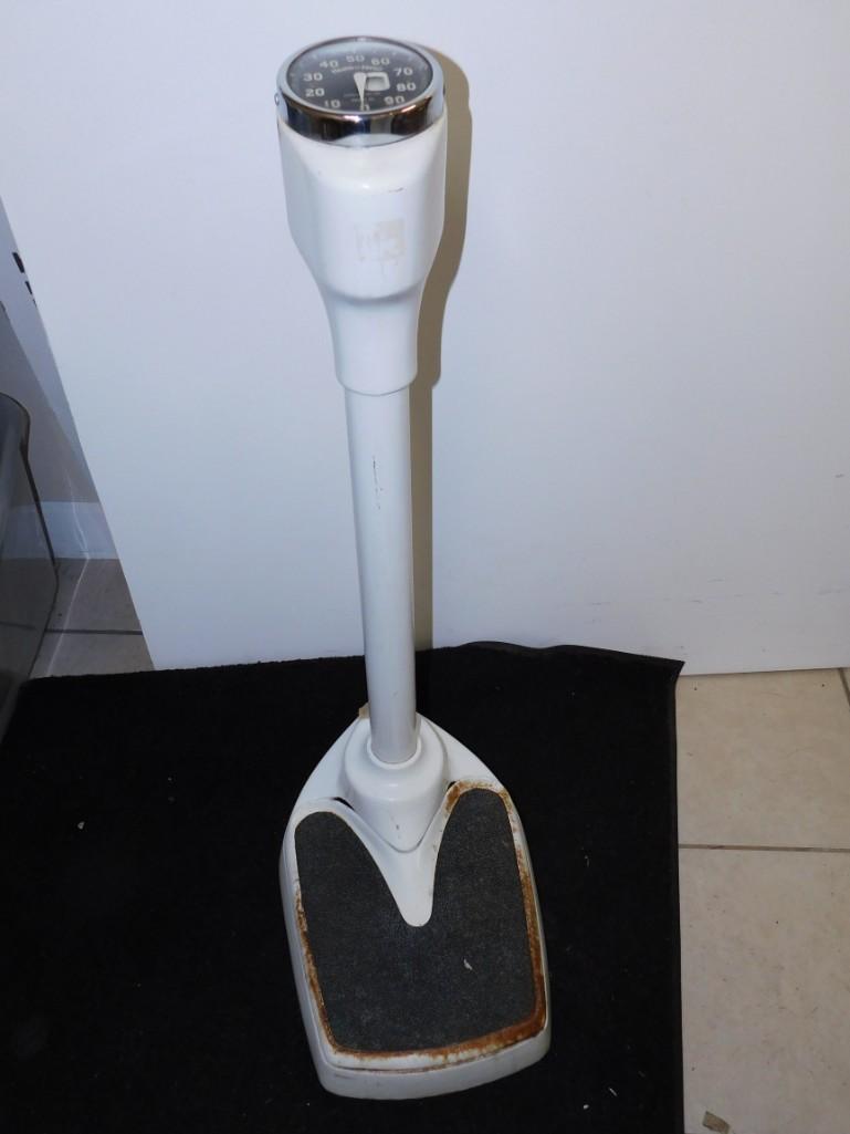 Vintage Health-o-Meter Scale (1 of 5)