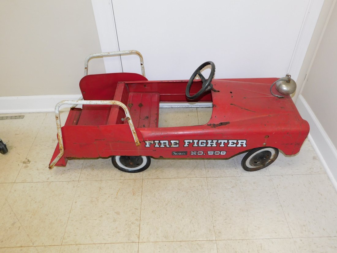 Vintage Red Peddle Car Fire Fighter Sears No. 508 (1 of 7)