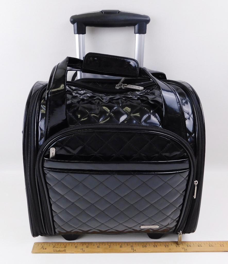 Fancy Wheeled Suitcase (1 of 3)