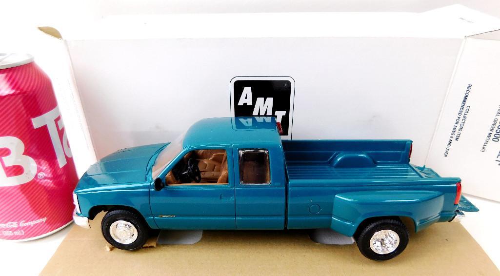 AMT 1995 Chevrolet C3500 Pickup Truck Model in Box: AMT 1995 Chevrolet C3500 Pickup Truck Model in Box