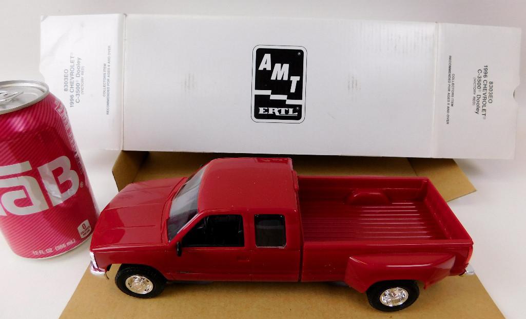 AMT 1996 Chevrolet C3500 Pickup Truck Model in Box: AMT 1996 Chevrolet C3500 Pickup Truck Model in Box