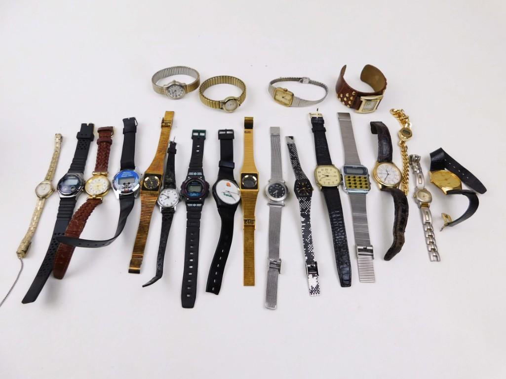 Lot of Watches incl Mickey Mouse and Tropicana: Lot of Watches incl Mickey Mouse and Tropicana