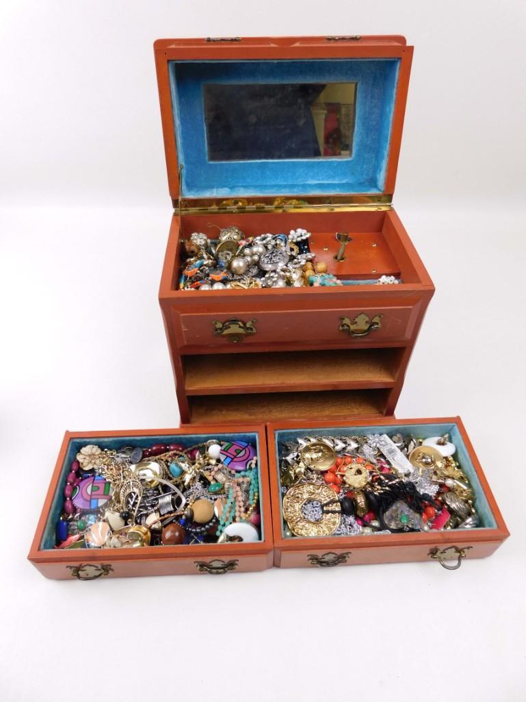 Musical Jewelry Box Filled with Costume Jewelry: Musical Jewelry Box Filled with Costume Jewelry