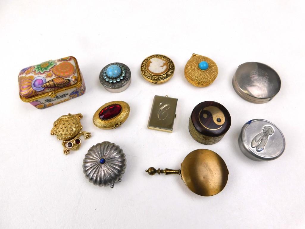 Lot of Vintage Pill Boxes, Trinket Box, Etc: Lot of Vintage Pill Boxes, Trinket Box, Etc . 12 total