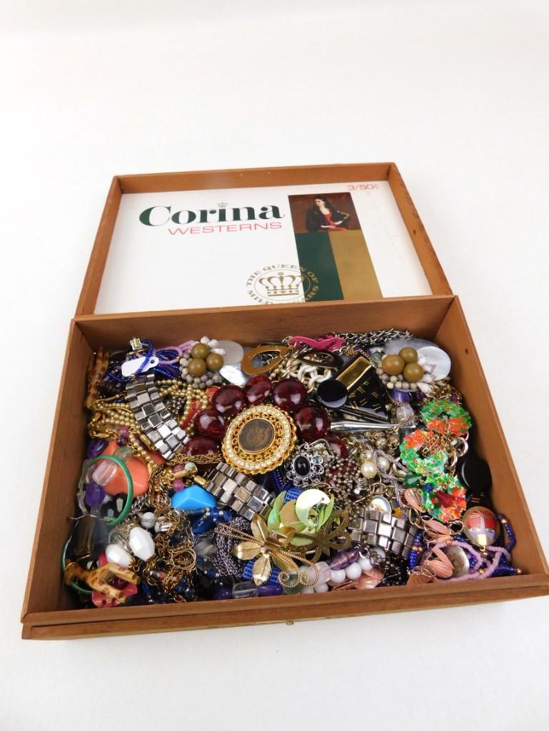 Cigar Box Filled with Costume Jewelry: Cigar Box Filled with Costume Jewelry
