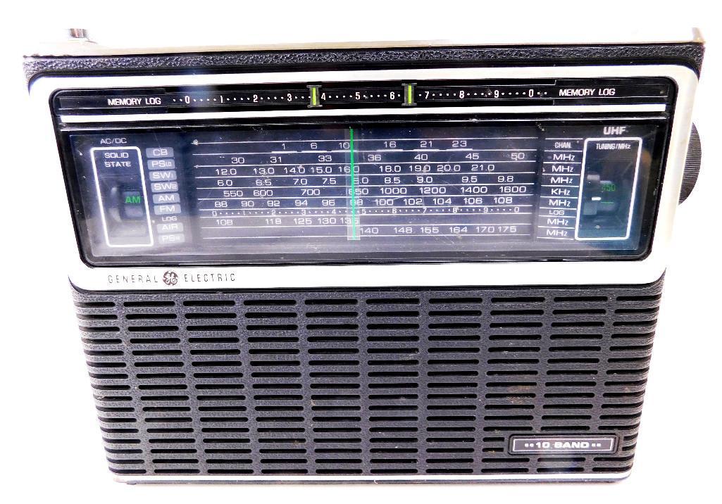 Vintage General Electric 10-Band Monitor Radio: Vintage General Electric 10-Band Monitor Radio AM/FM Short Wave CB 
