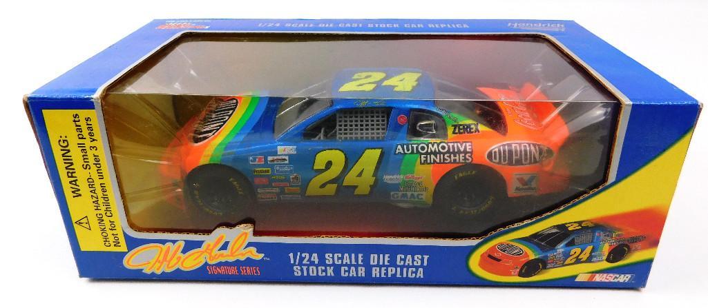 NASCAR Racing Champions DUPONT 1:24 Diecast: NASCAR Racing Champions DUPONT 1:24 Diecast Jeff Gordon