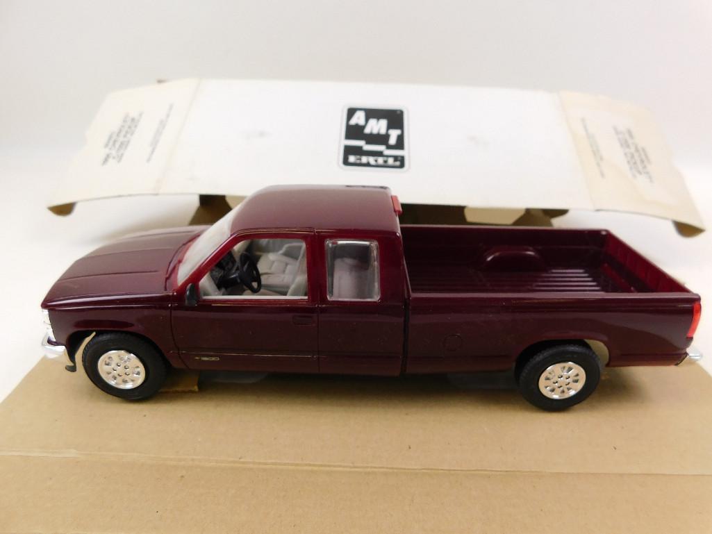 AMT/ERTL 1995 Chevrolet C-1500 Promo Model: AMT/ERTL 1995 Chevrolet C-1500 Promo Model in Box