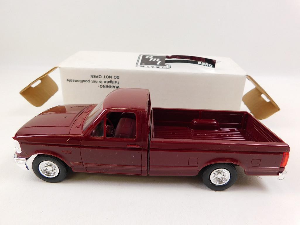 AMT/ERTL 1993 Ford F-150 XLT Promo Model: AMT/ERTL 1993 Ford F-150 XLT Promo Model