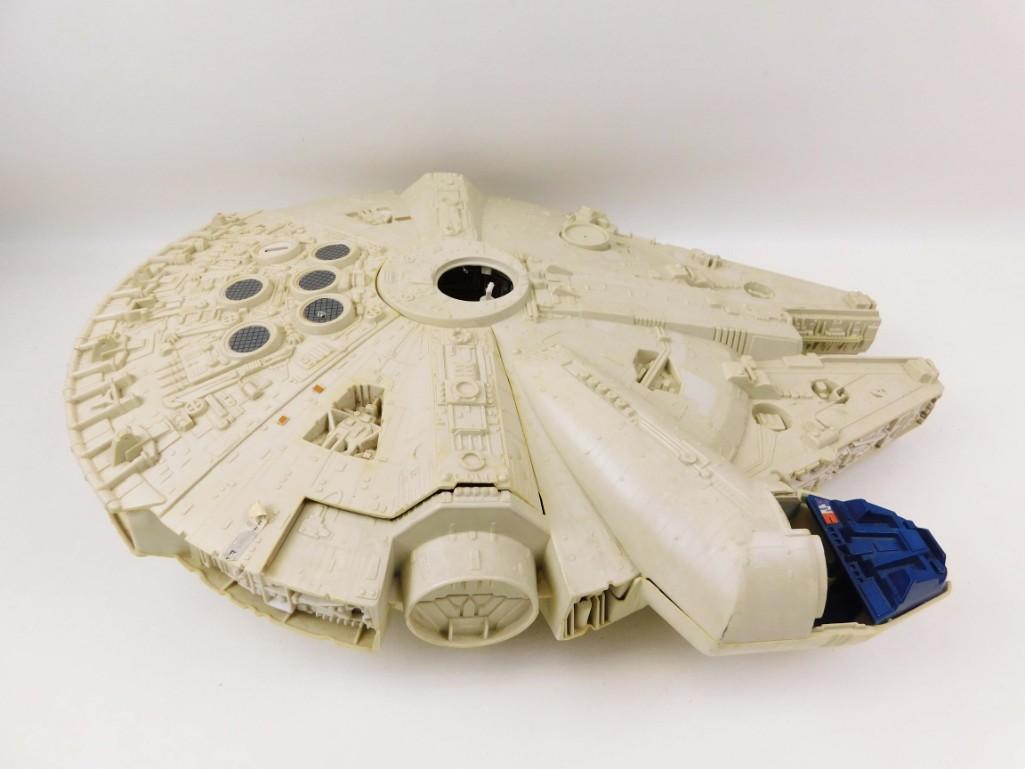 1979 Kenner Star Wars Millennium Falcon (1 of 5)
