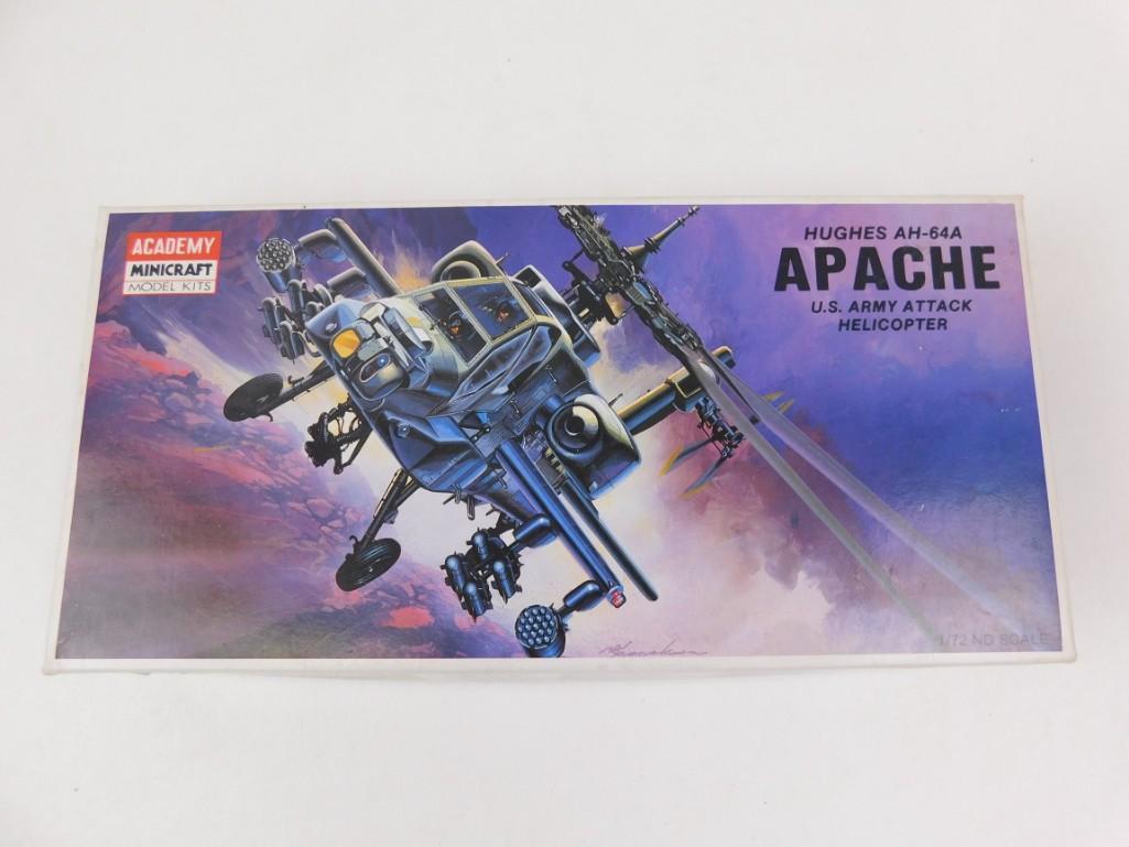 Hughes AH-64A Apache US Army Attack Helicopter Academy (1 of 4)