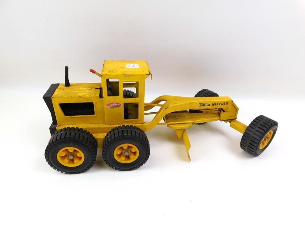 Vintage Tonka Road Grader Snowplow Pressed Steel Toy (1 of 4)
