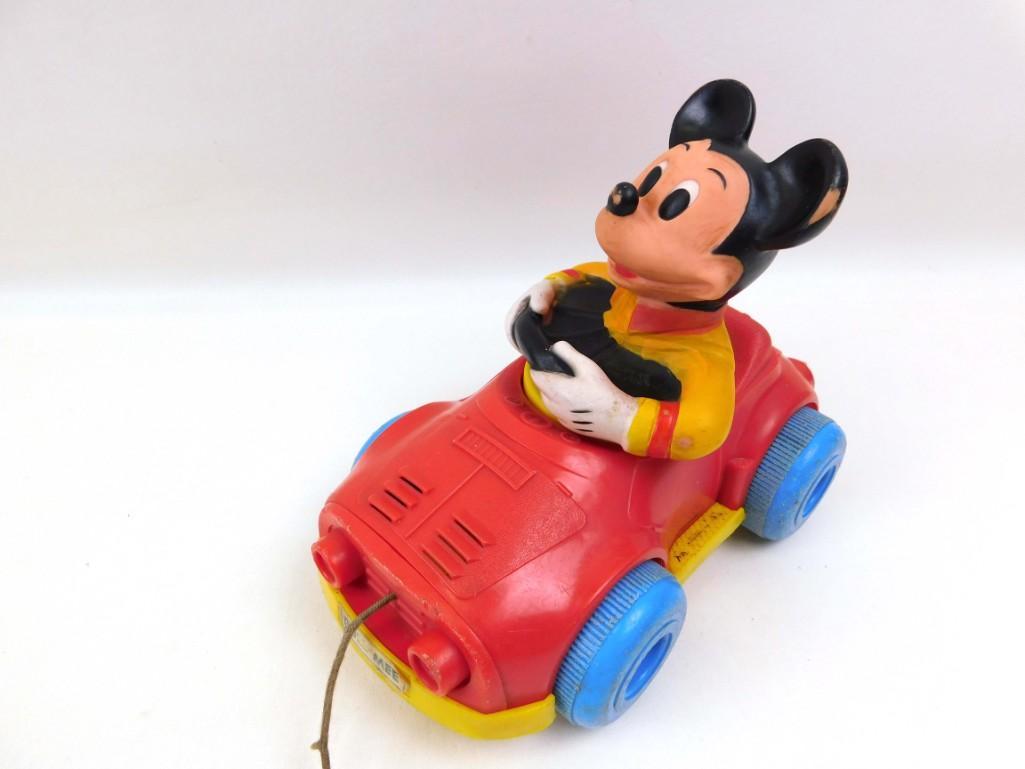 Vintage Kohner 1973 Walt Disney Mickey Mouse Car Pull (1 of 4)