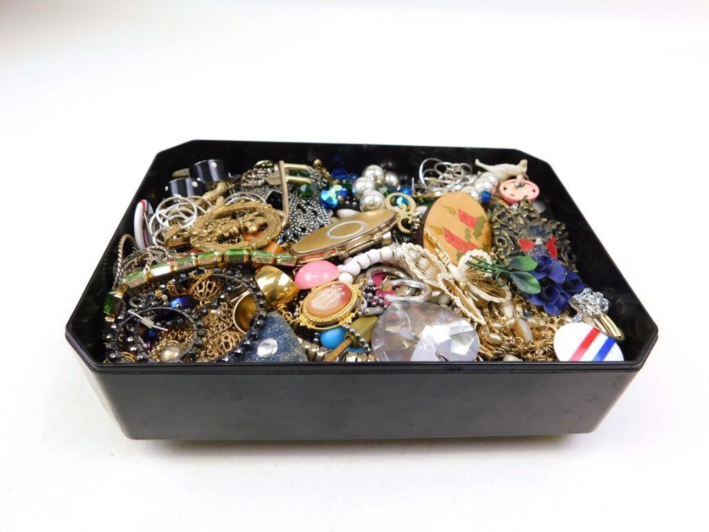 Lot of Costume Jewelry & a Small Compact: Lot of Costume Jewelry & a Small Compact