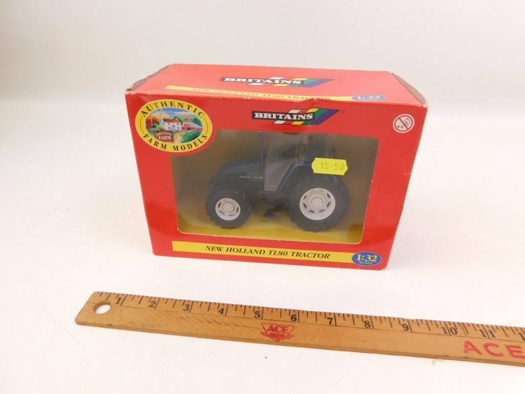 Britains New Holland TL80 Tractor 1:32 Scale (1 of 2)