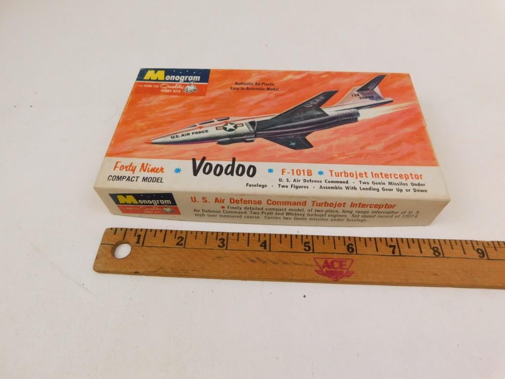 Monogram Forty Niner Compact Model Voodoo F-101B: Monogram Forty Niner Compact Model Voodoo F-101B Turbojet Interceptor