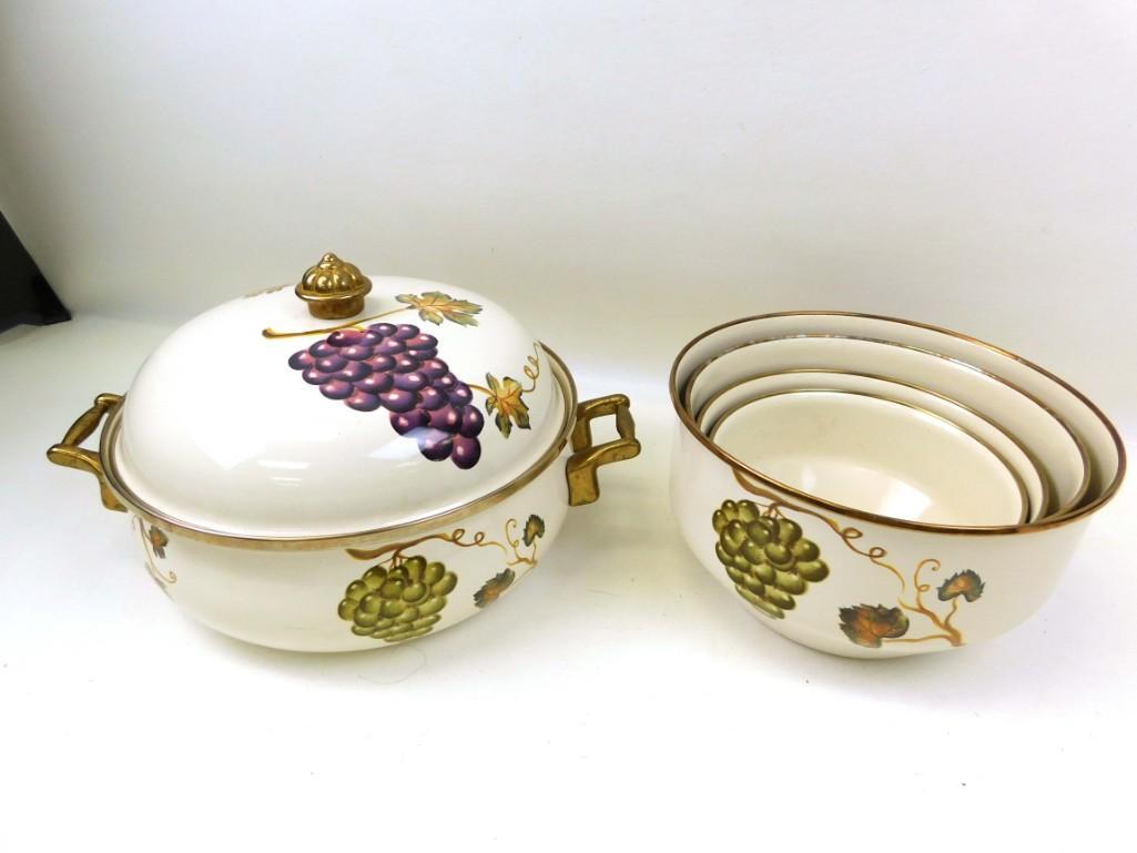 Set of Villa Grande Nesting Bowls and Casserole: Set of Villa Grande Mixing Bowls or Batter Bowls and a Casserole