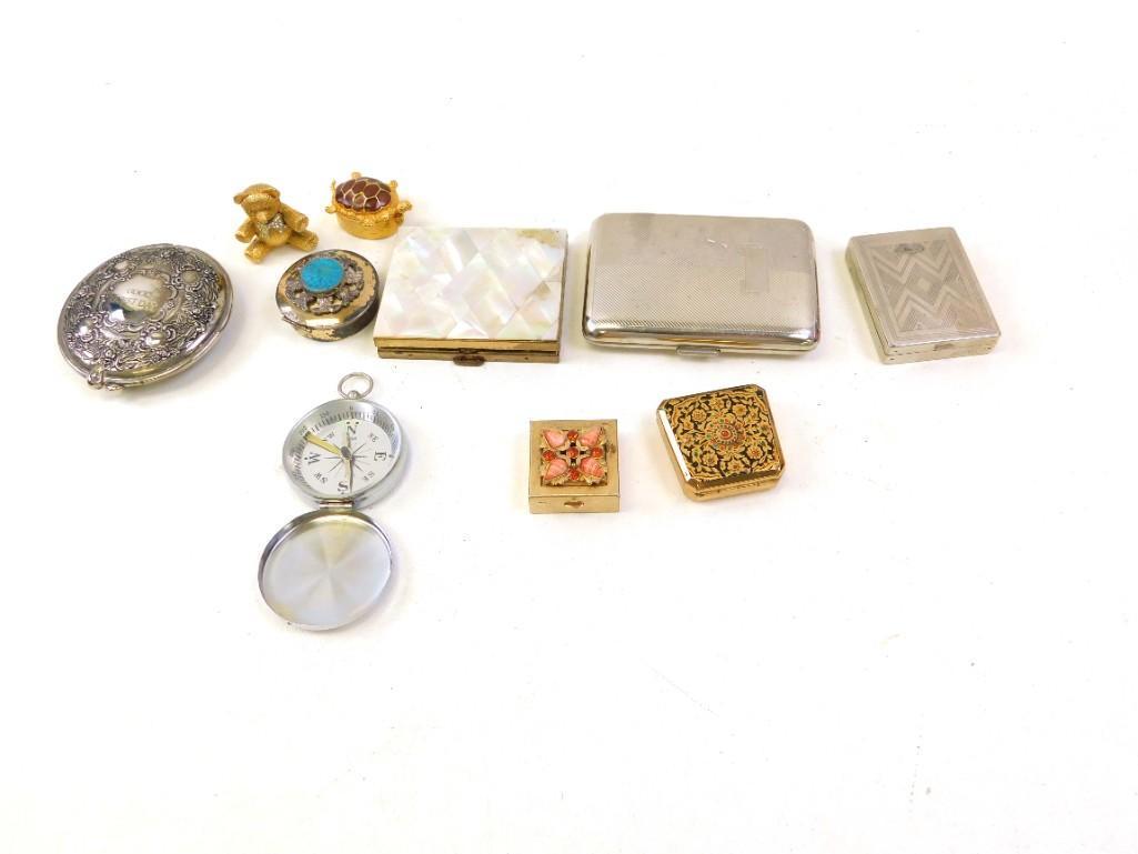 Lot of Vintage Compacts , Pill Boxes , Etc: Lot of Vintage Compacts , Pill Boxes , Etc
