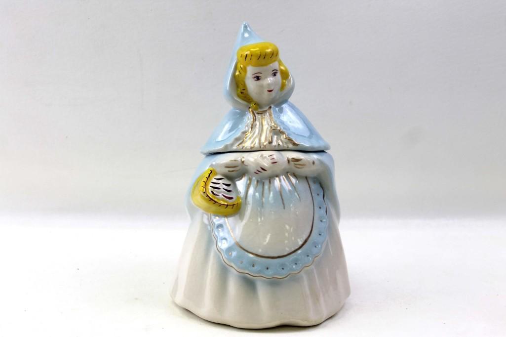 McCoy Pottery Dutch Girl Cookie Jar: McCoy Pottery Dutch Girl Cookie Jar