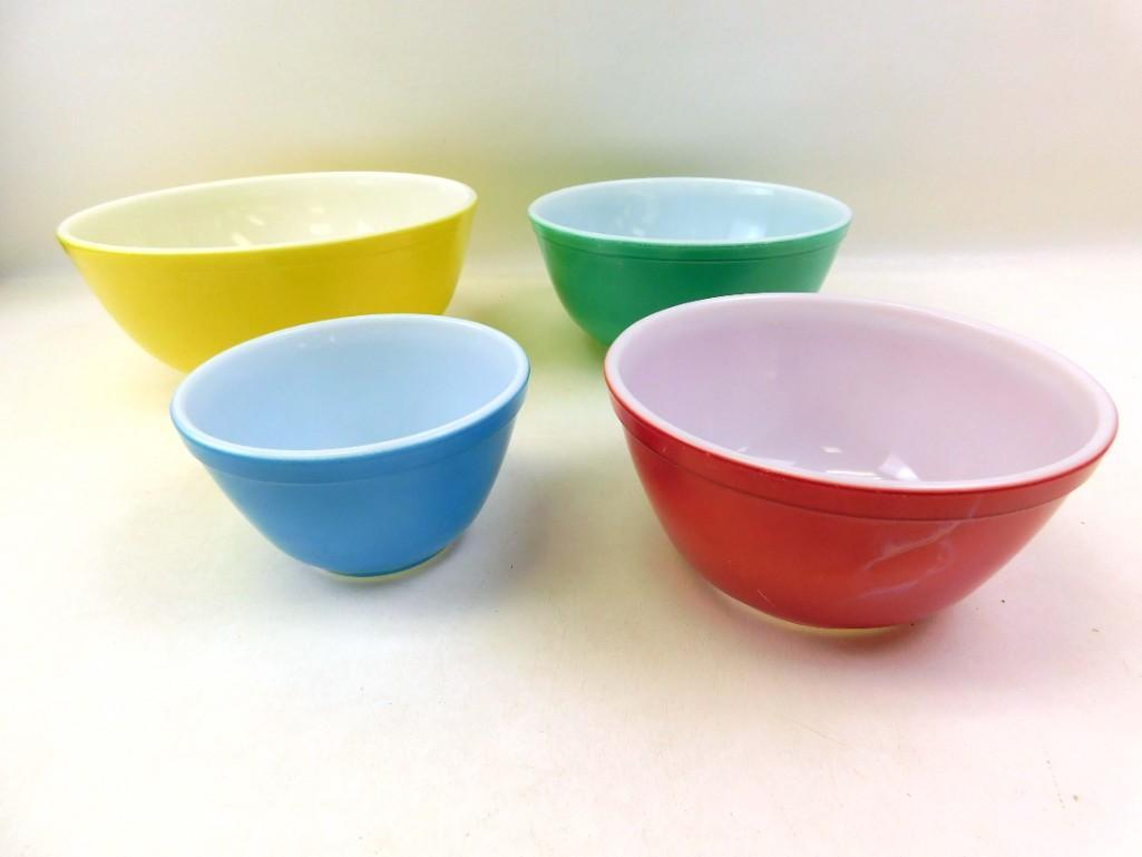 Set of Vintage Pyrex Primary Color Nesting Bowls Yellow: Set of 4 Vintage Pyrex Primary Color Mixing or Nesting Bowls Yellow Green Blue Red