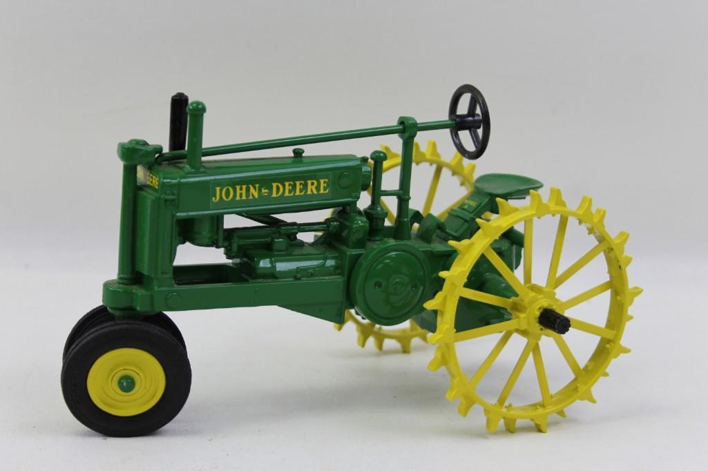 Ertl Toy John Deere Tractor: Ertl Toy John Deere Tractor