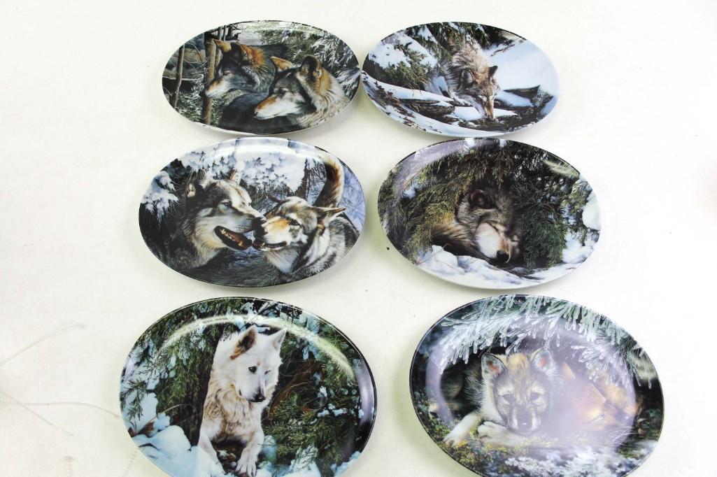 Lot of Wolf Collector Plates: Lot of Wolf Collector Plates