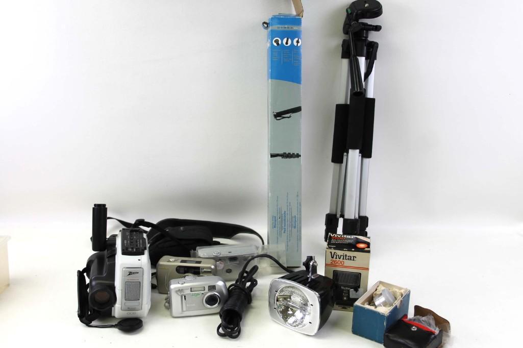 Camera Equipment incl Tripod , Cameras , Flash , Zenith: Lot of Camera Equipment incl Tripod , Cameras , Flash , Zenith VM6700C Camcorder , Etc