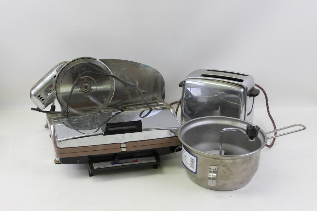 Kitchen Lot Toaster, Slicer, Waffle Iron, etc.: Kitchen Lot Toaster, Slicer, Waffle Iron, Food Mill, etc.