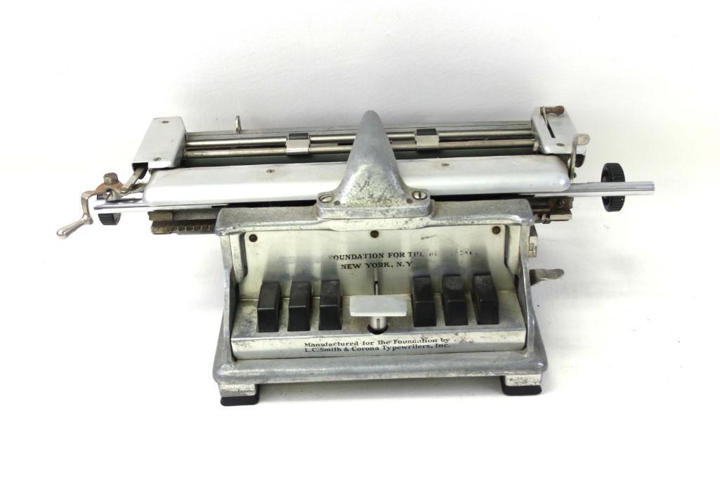 Vintage 1950s Braille Writer (1 of 5)