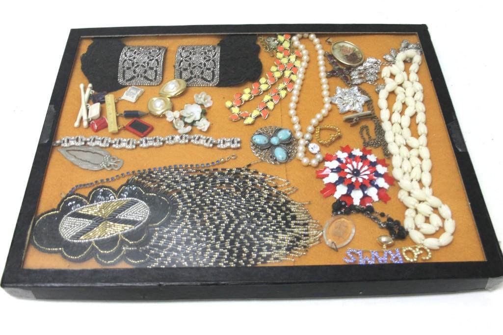 Lot of Vintage Costume Jewelry incl Rhinestone , Etc (1 of 3)