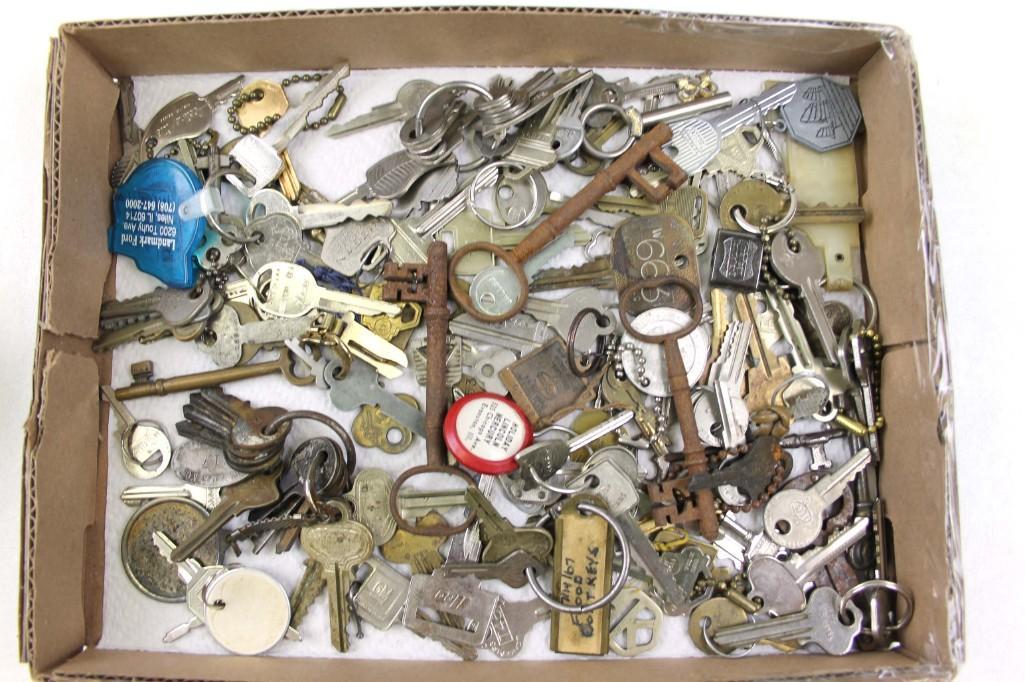 Lot of Keys incl Vintage Skeleton Keys (1 of 3)