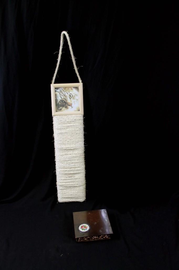 Trinket Box and a Cat Scratcher: Trinket Box and a Cat Scratcher