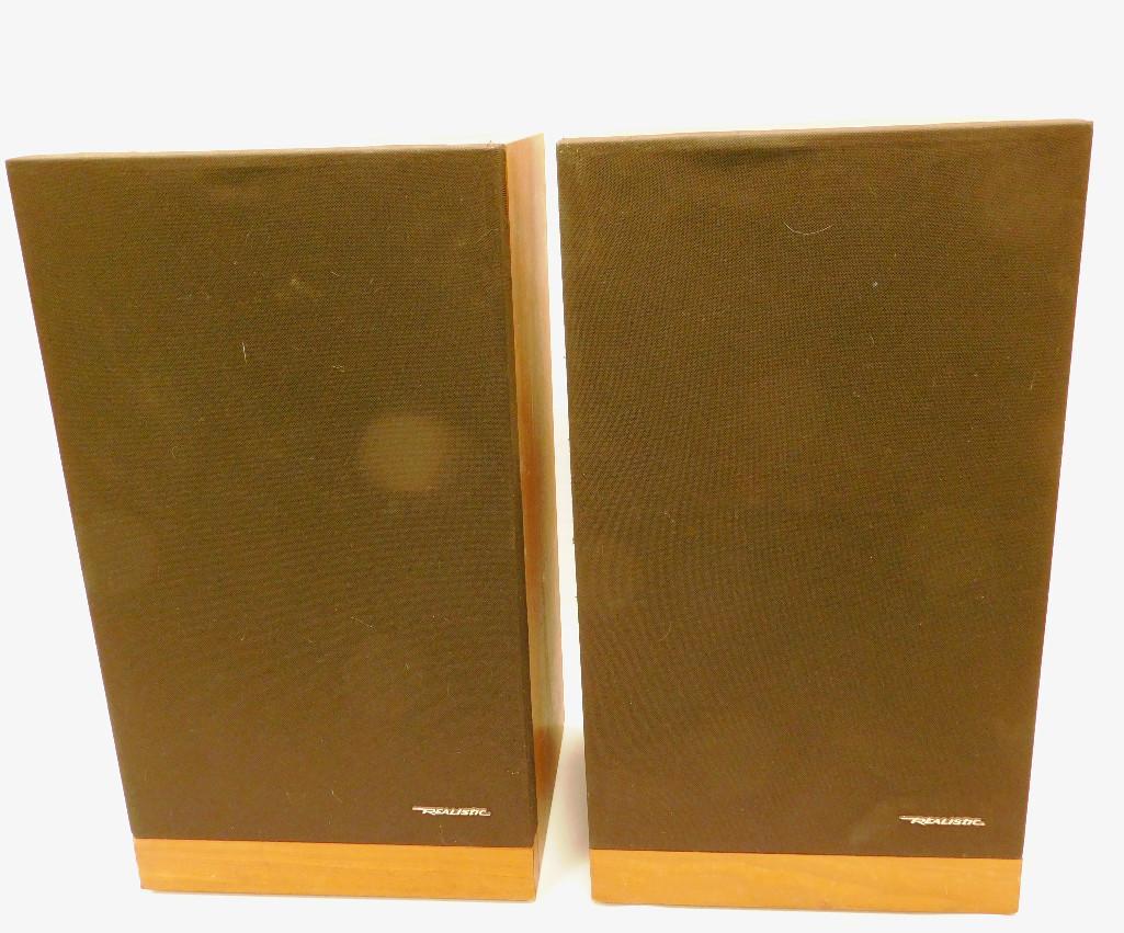 Realistic Studio Speakers (1 of 4)