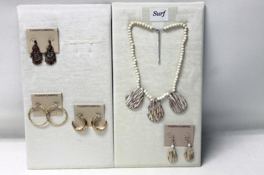 New on Card Costume Jewelry incl Necklace and Earring (1 of 1)