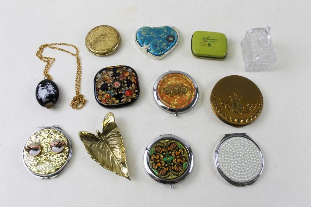 Lot of Compacts , Etc incl Vintage (1 of 4)