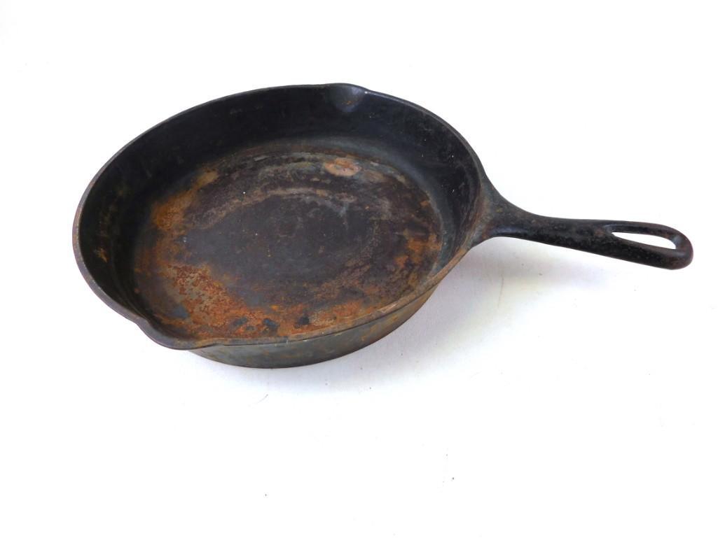 Vollrath Ware No 9 Cast Iron Frying Pan or Skillet (1 of 4)