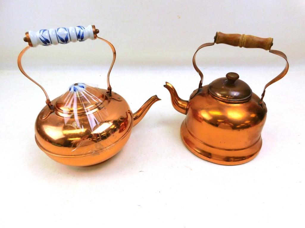 Pair of Copper Tea Kettles: Pair of Copper Tea Kettles