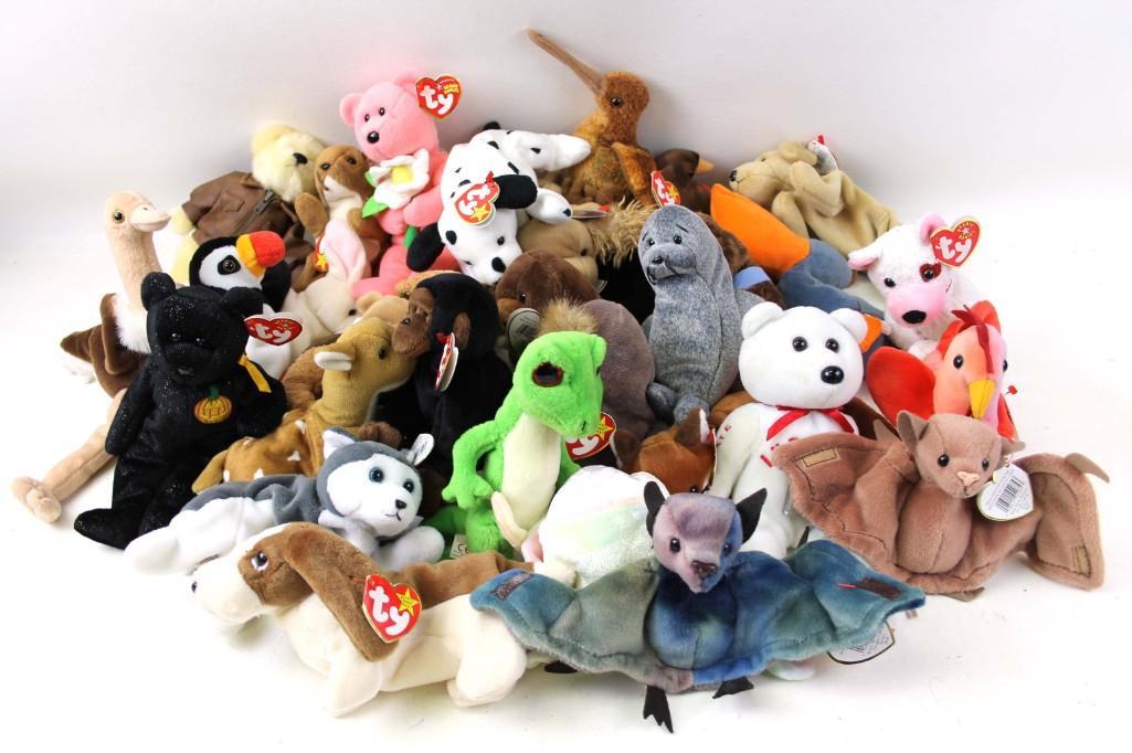 Lot of Approx 35 Ty Beanie Babies: Lot of Approx 35 Ty Beanie Babies most still with tags