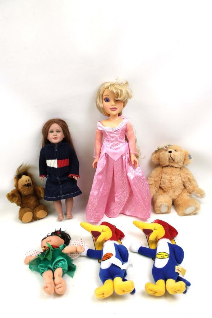 Lot of Toys incl Madame Alexander Doll , 18" Disney: Lot of Toys incl Madame Alexander Doll , 18" Disney Princess Aurora , Alf Plush , Gund Bear Angel , 2 Talking Woody Woodpecker Dog Toys , Cabbage Patch Fairy (cpk) 