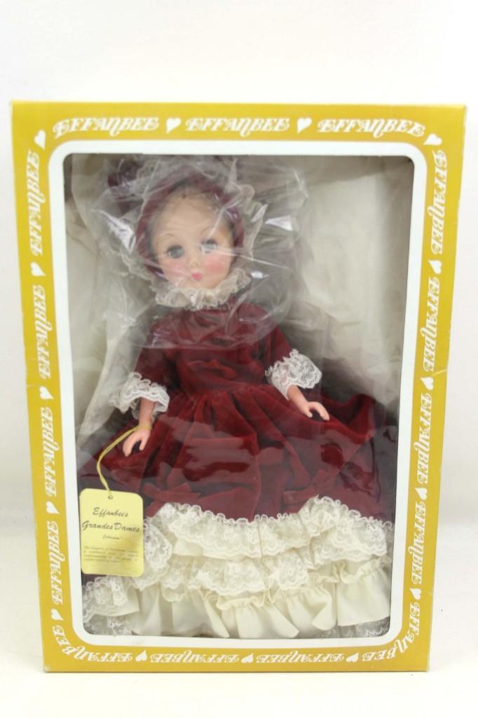Effanbee's Grandes Dames Gramercy Park Doll 15": Effanbee's Grandes Dames Collection Gramercy Park 15" Doll in original box