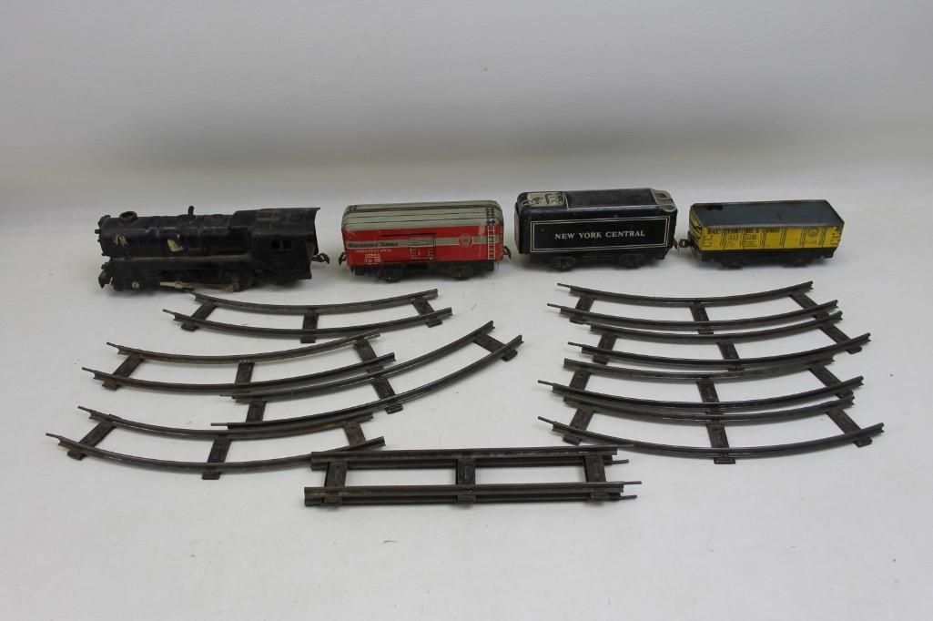 Train Lot 1 engine, 3 cars and some track (1 of 7)