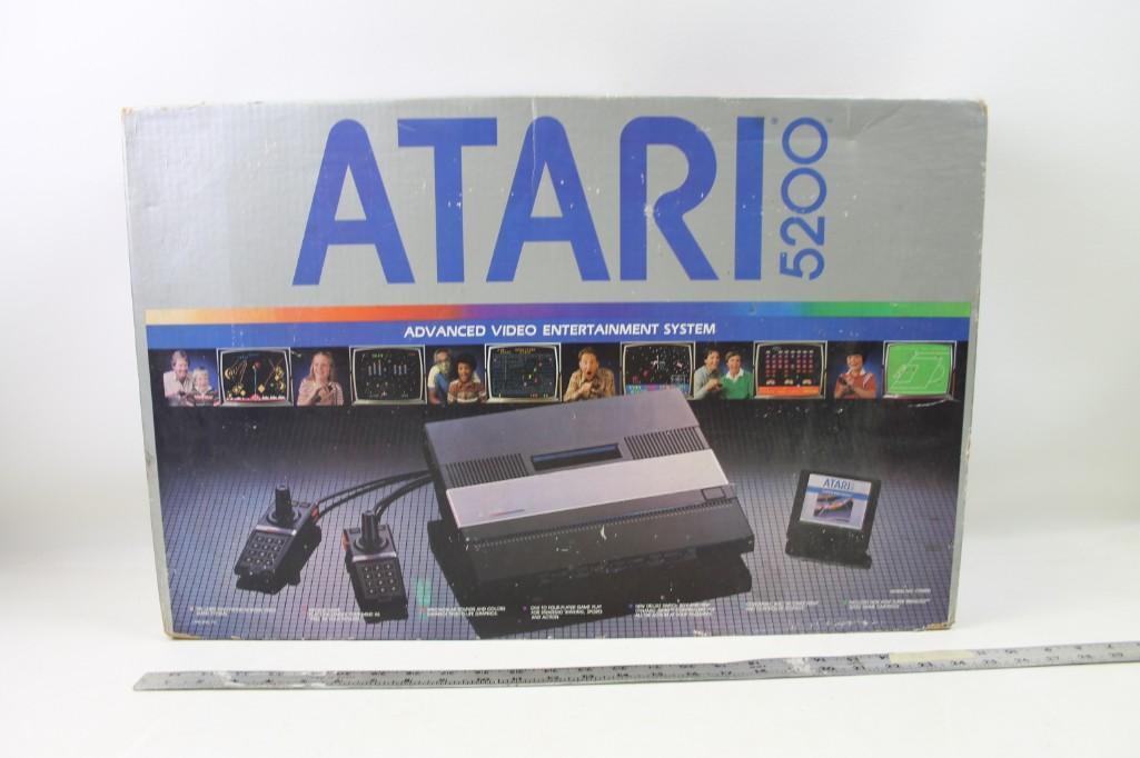 Atari 5200 with box (1 of 5)