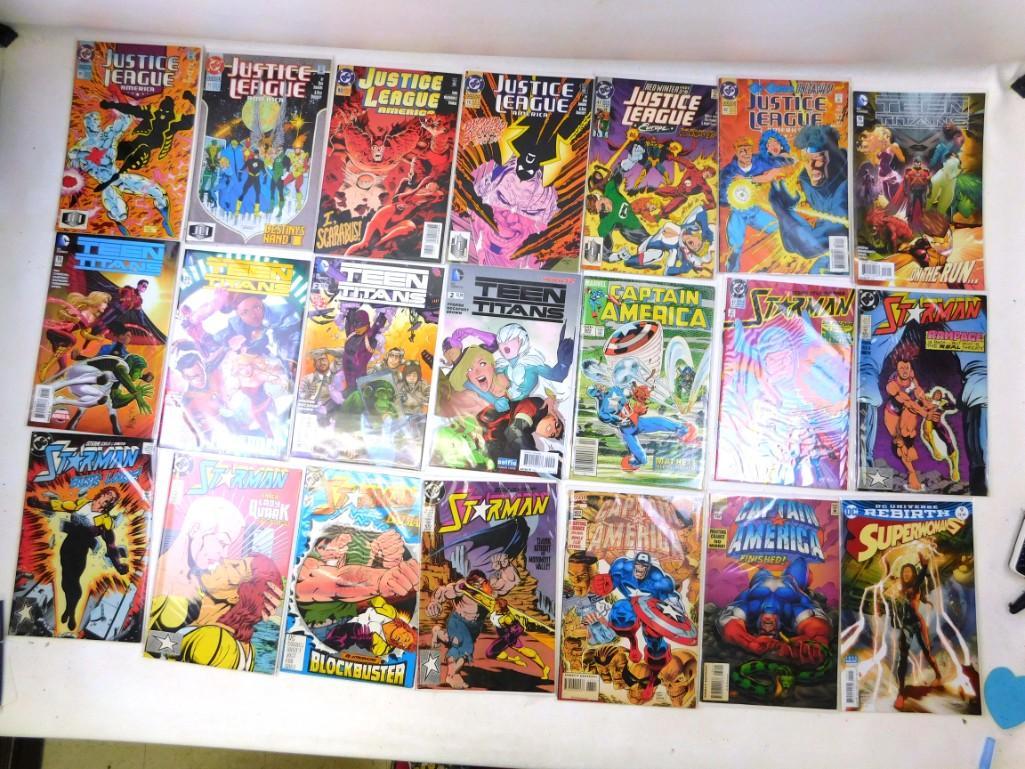 Lot of 21 Comics Justice League, Teen Titans, Captain (1 of 4)