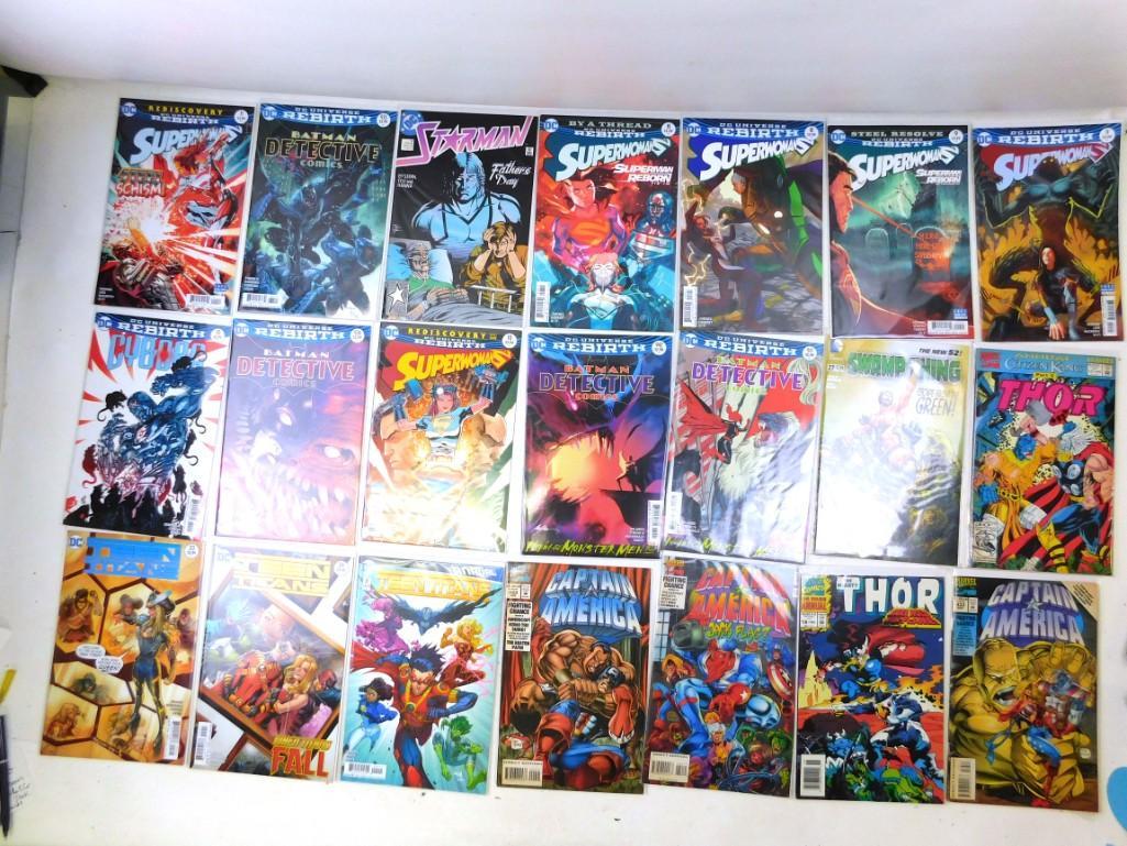Lot of 21 Comics Superwoman Starman Cyborg Batman (1 of 4)