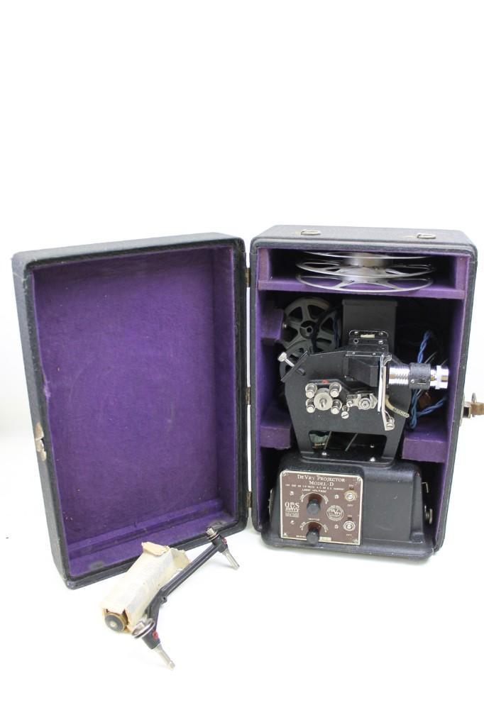 DeVry Projector Model-D 16mm Projector (1 of 7)