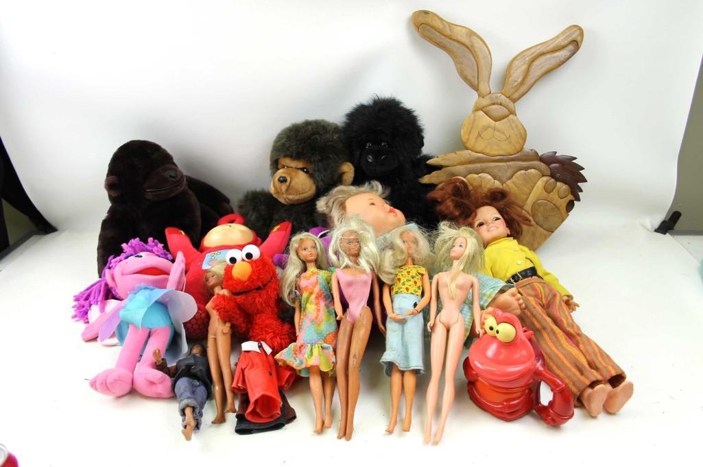 Lot of Dolls and Plush incl Ideal Crissy , Malibu: Lot of Dolls and Plush incl Ideal Crissy , Malibu Barbie , Tiffany Taylor , Tubsy , Elmo , Plush Animals