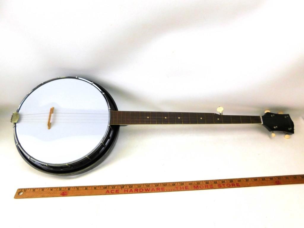 Harmony Banjo with case in Good Shape, sounds good too: Harmony Banjo with case in Good Shape, sounds good too You could be the next Earl Scruggs or Bela Fleck if you're the high bidder and practice a lot.