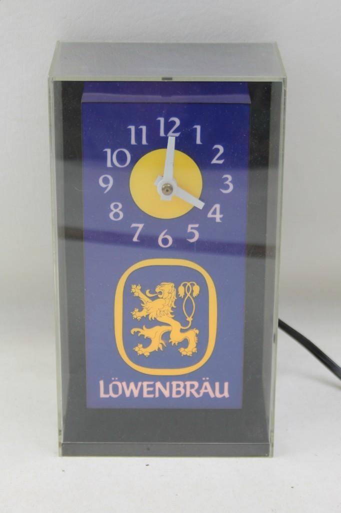 Lowenbrau Light Up Clock: Lowenbrau Light Up Clock Beer Advertising
